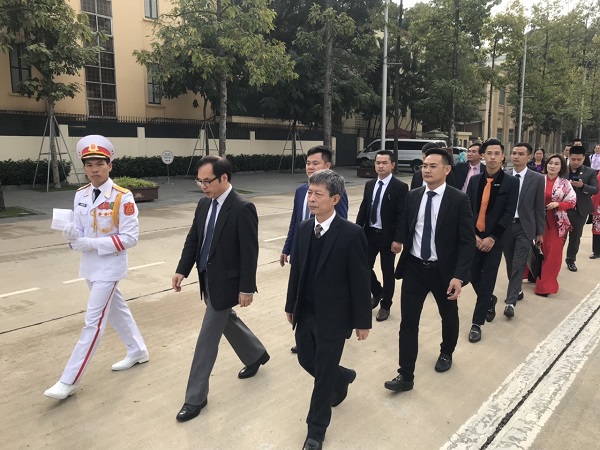 VINASME tổ chức đoàn doanh nhân, doanh nghiệp ba miền vào Lăng viếng Chủ tịch Hồ Chí Minh