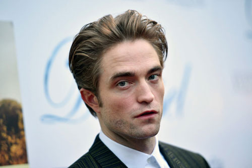 Robert Pattinson cảm thấy có sự kết nối với "Người dơi"