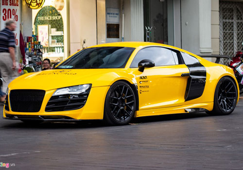 Audi R8 thế hệ đầu tiên lột xác với gói độ tiền tỷ tại TP.HCM