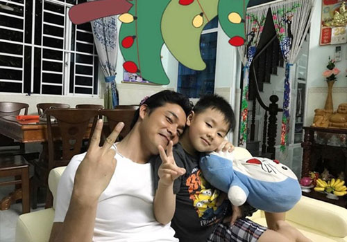 Con trai lớn phổng phao của Quách Ngọc Ngoan - Lê Phương