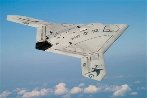 PAK DA se gay soc vi giong... X-47B cua My?