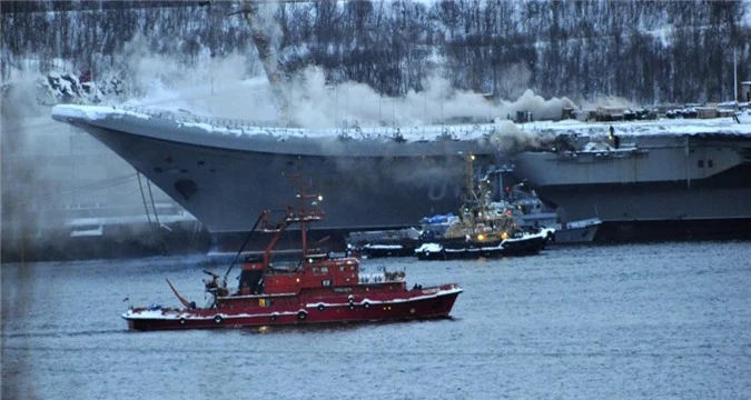 Thiet hai tu vu chay tau san bay Kuznetsov cua Nga len toi 1,3 ty USD?-Hinh-4