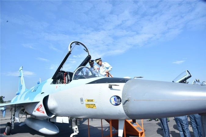 Trung Quoc ban tiem kich JF-17 Thunder cho Myanmar voi gia re khong tuong-Hinh-3