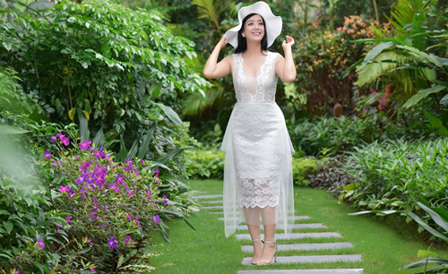 Ngẩn ngơ nhan sắc không tuổi của nghệ sĩ Chiều Xuân