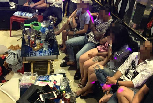 Bình Dương : Hàng chục thanh niên “mở tiệc” ma tuý trong quán karaoke