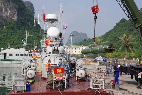 Hải quân Việt Nam hiện đang sở hữu hai loại ngư lôi trong biên chế, trong đó các ngư lôi loại 53-65 được chúng ta tin tưởng sử dụng nhiều hơn hẳn. Nguồn ảnh: Rumil.