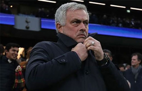 Mourinho gọi Brighton là 'đội bóng quái vật'