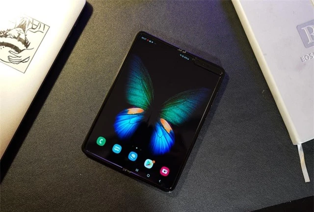 2 tuần trải nghiệm Samsung Galaxy Fold: Thú vị nhưng giá cao - 12