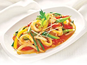 Mực xào chua ngọt thơm ngon như nhà hàng đổi vị cho gia đình