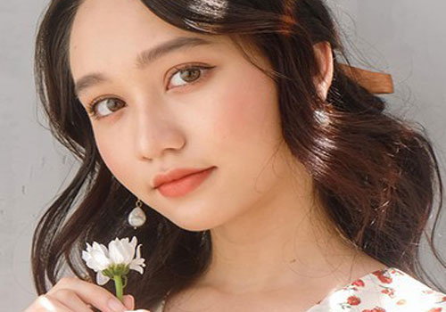 Ngẩn ngơ nhan sắc diễn viên Trúc Anh đang gây sốt với "Mắt biếc"