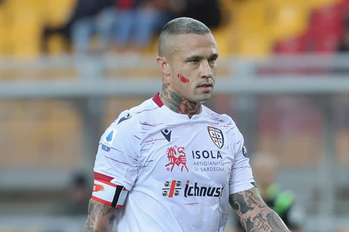 Tiền vệ: Radja Nainggolan (Cagliari).