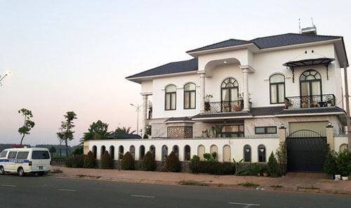 Bình Phước: Nữ Bí thư huyện ở Bình Phước bị khống chế, cướp tài sản