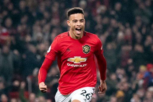 CLIP: Pha nả ‘đại bác tầm xa’ của Mason Greenwood vào lưới Newcastle