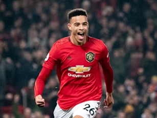 CLIP: Pha nả ‘đại bác tầm xa’ của Mason Greenwood vào lưới Newcastle