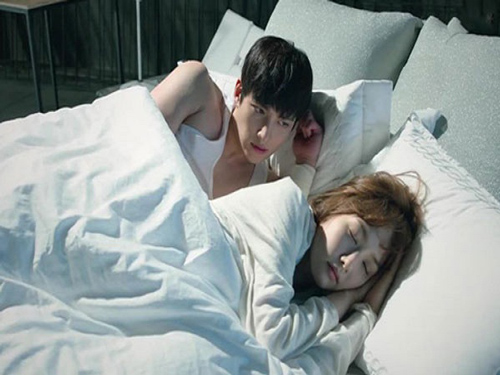 Đêm tân hôn có 1 không 2 của cô gái trẻ