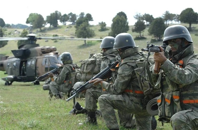 NATO tang cuong tap tran, tuong linh Nga nhu 