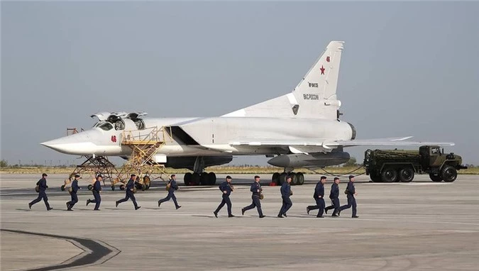 Oanh tac co Tu-22M3 xuat hien o Iran, vi sao Israel cung 