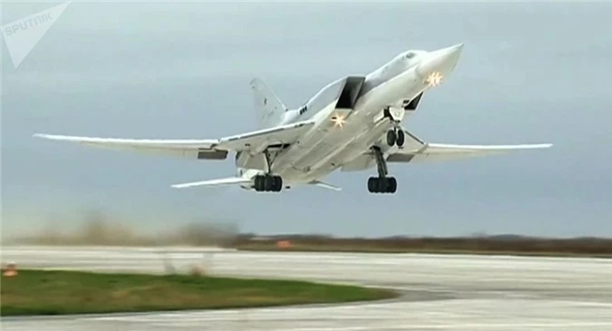 Oanh tac co Tu-22M3 xuat hien o Iran, vi sao Israel cung 
