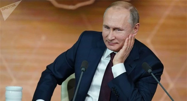 Quan chức Nga tiết lộ cách Tổng thống Putin đón năm mới - 1