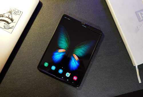 2 tuần trải nghiệm Samsung Galaxy Fold: Thú vị nhưng giá cao