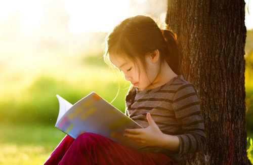 Điểm số trên lớp không phải yếu tố quyết định, sở hữu 2 điều dưới đây mới chứng tỏ con bạn là đứa trẻ thông minh