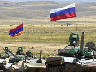 Armenia chuẩn bị mua lượng lớn vũ khí tối tân của Nga