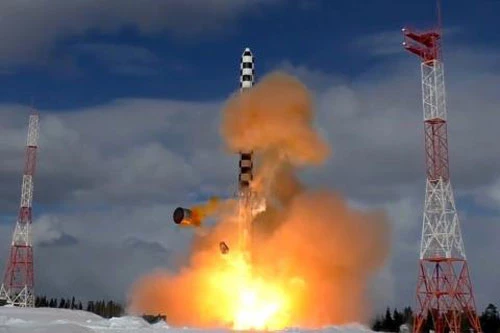 Tên lửa Sarmat của Nga trong một vụ phóng thử