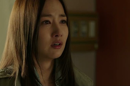 Đưa con đi chơi trước ngày ra tòa ly dị, chồng bất ngờ ghé tai nói một câu khiến tôi rơi nước mắt