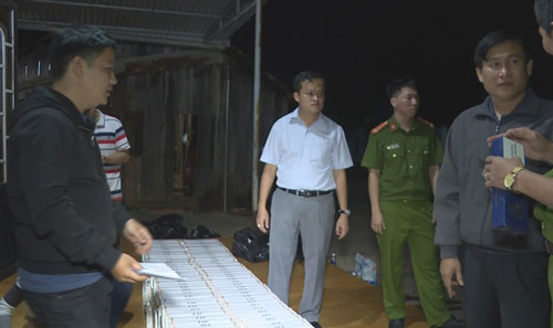Đắk Lắk: Khám xét nhà dân, phát hiện số lượng thuốc lá lậu “khủng” nhất tại Đắk Lắk