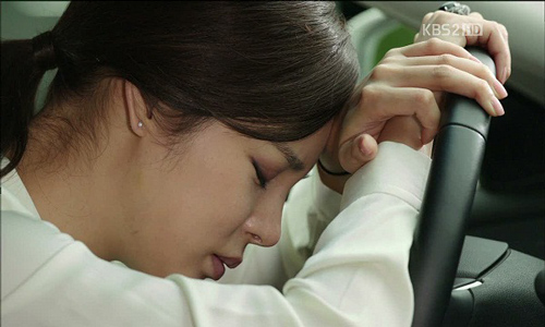 Rình chồng ngoại tình, đến khi thấy chồng sánh đôi cùng "người đó" ra khỏi cửa nhà nghỉ, tôi chết điếng