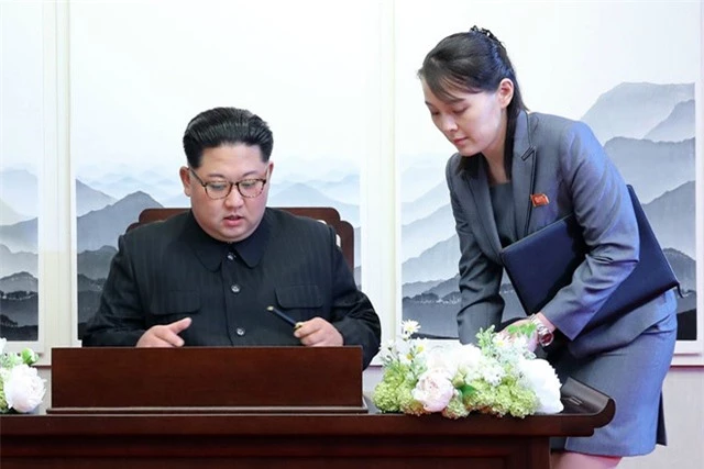 Em gái ông Kim Jong-un ra chỉ thị đầu tiên cho quân đội - 1