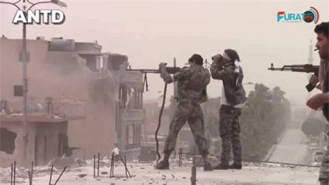 Quan doi Syria manh tay khi dua loat sung may PK cua Nga vao chien truong Idlib-Hinh-16