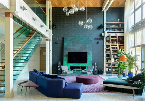 Phòng khách với những bảng màu tự nhiên nhất gồm xanh lá, xanh dương, tím thẫm…