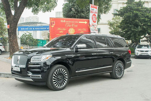Chi tiết Lincoln Navigator 2019 gần 10 tỷ đồng tại Hà Nội