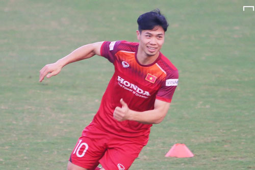 Công Phượng cập bến, CLB TP.HCM đặt mục tiêu ghi 50 bàn trở lên ở V.League