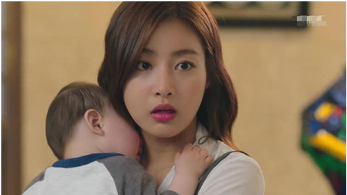 Mẹ chồng gọi điện báo xuống chơi một tuần khiến nàng dâu lo "sốt vó" nhưng món quà bà mang theo mới khiến cô "kinh hồn bạt vía"