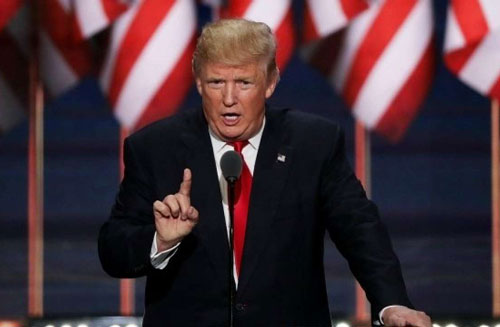 Ông Trump tiết lộ danh tính người tố giác khiến ông bị luận tội