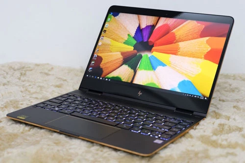 4. HP Spectre x360 (giá khởi điểm: 1.650 USD).