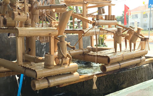 Độc đáo mô hình thủ công mỹ nghệ từ tre trúc