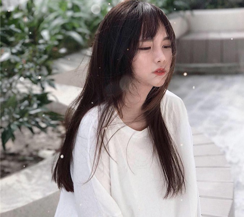 Nữ game thủ Gia Lai sở hữu vẻ đẹp mong manh khiến vạn người mê