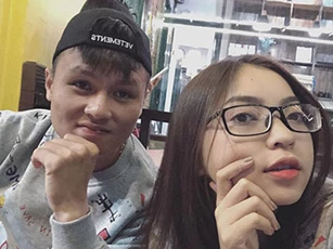 Quang Hải vừa có bạn gái mới, Nhật Lê cũng xóa hết ảnh thời yêu đương xưa cũ, chấm dứt mối tình năm 17 tuổi