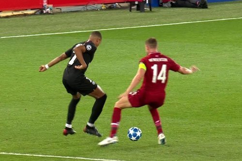 CLIP: Những tuyệt chiêu qua người đỉnh nhất trên sân cỏ thế giới 2019