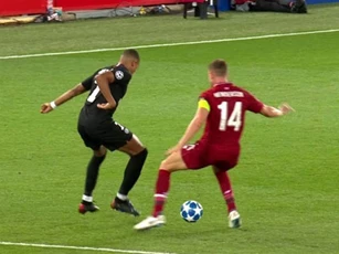 CLIP: Những tuyệt chiêu qua người đỉnh nhất trên sân cỏ thế giới 2019