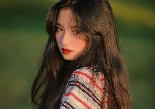 Phụ nữ sinh vào ngày âm lịch này, bổn mệnh luôn có quý nhân bên cạnh mọi lúc mọi nơi, năm 2020 từ nghèo thành giàu chỉ trong một đêm