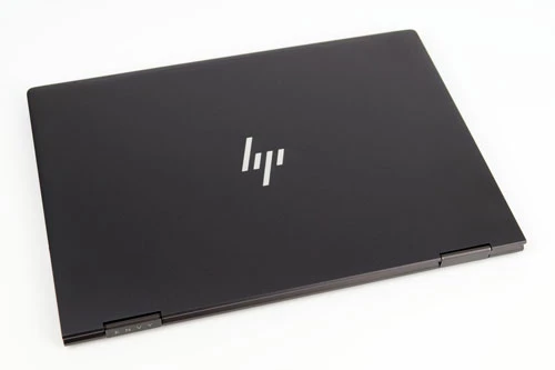 9. HP Envy x360 13 2019 (giá khởi điểm: 650 USD).