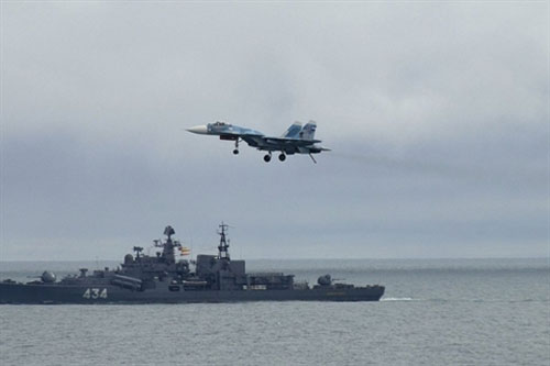 'Hải quân Mỹ sẵn sàng đụng độ tàu Nga ngoài khơi Syria'