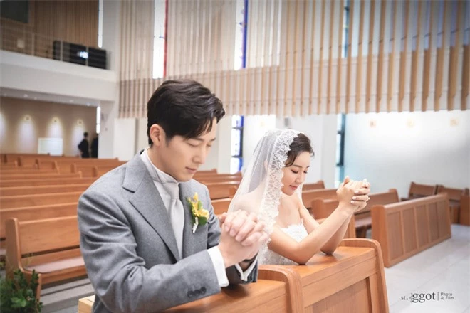 Knet rầm rộ khen Kim Tae Hee - Bi Rain đẹp lấn át cả em trai và cô dâu nhưng lại không quên khẩu nghiệp - Ảnh 2.