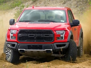 Ngạc nhiên với khả năng off-road tuyệt đỉnh của Ford F-150 Raptor 2019