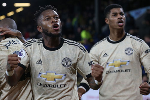 Fan M.U đồng loạt nhận sai khi nói về 'người hùng' Fred