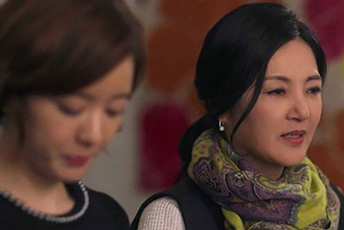 Ngay giữa đám hỏi, mẹ chồng đòi hủy hôn vì 2 con dê ủ trấu nhưng sau 3 năm gặp lại bà ngậm ngùi: "Giá ngày ấy đừng tham"